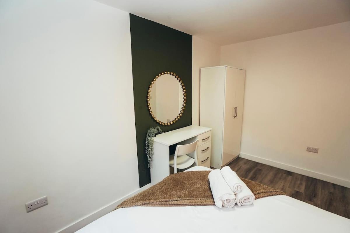 1Br City Centre Apt, Self Check In, Wifi, By Derbnb Sheffield Luaran gambar