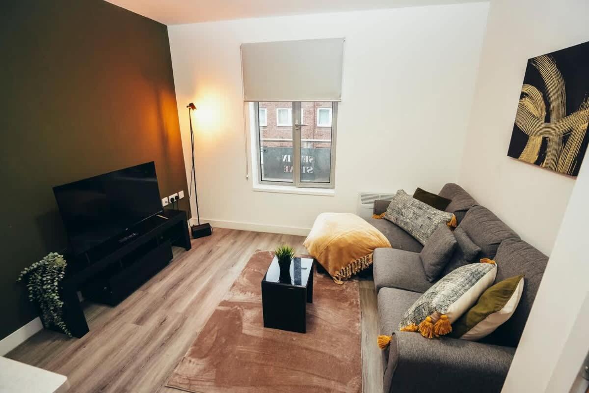 1Br City Centre Apt, Self Check In, Wifi, By Derbnb Sheffield Luaran gambar